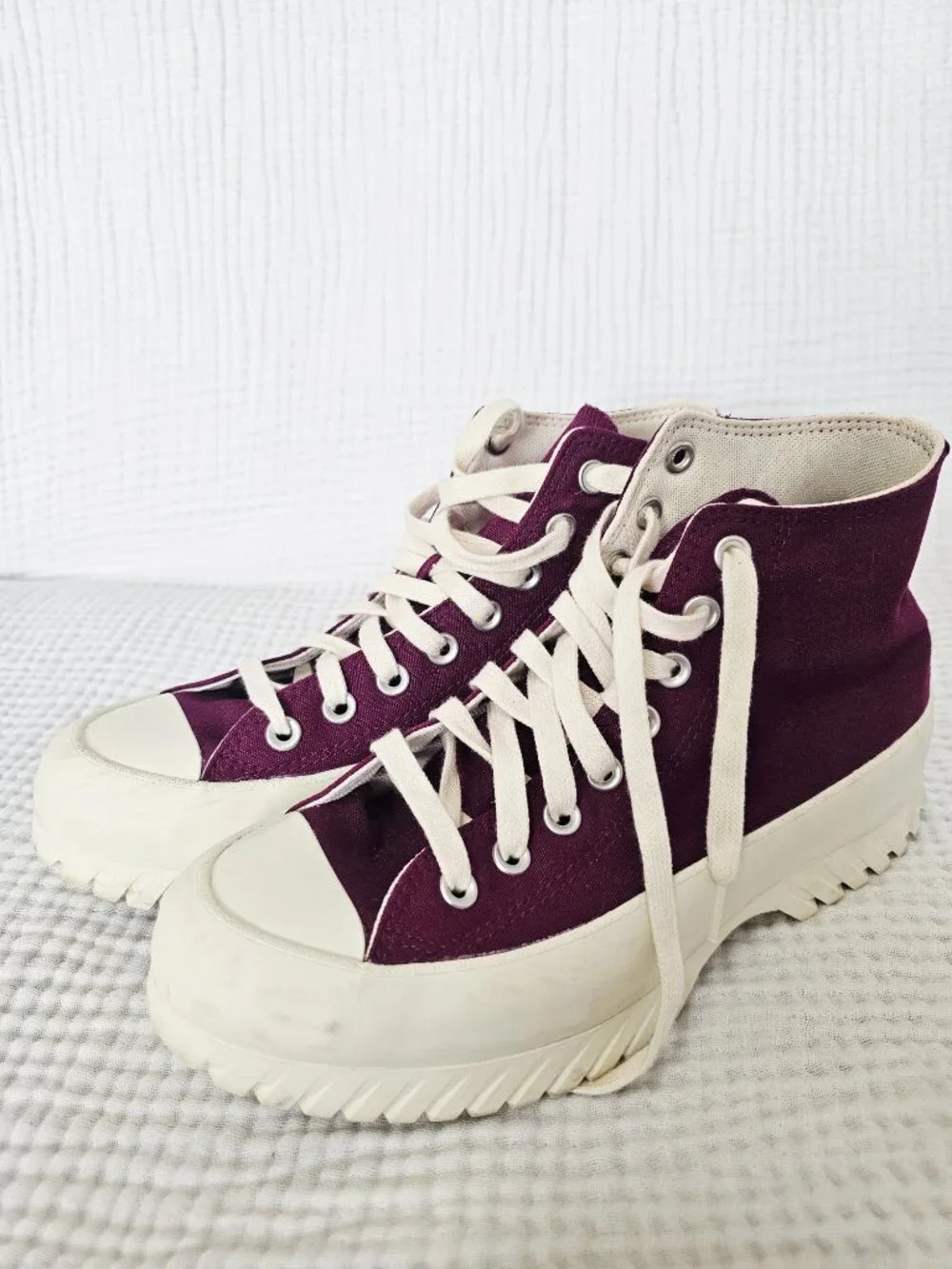 Converse Chuck Taylor All Star Lugged 2.0 Hi Top Plum Berry 8.5 Women, 6.5 Men
